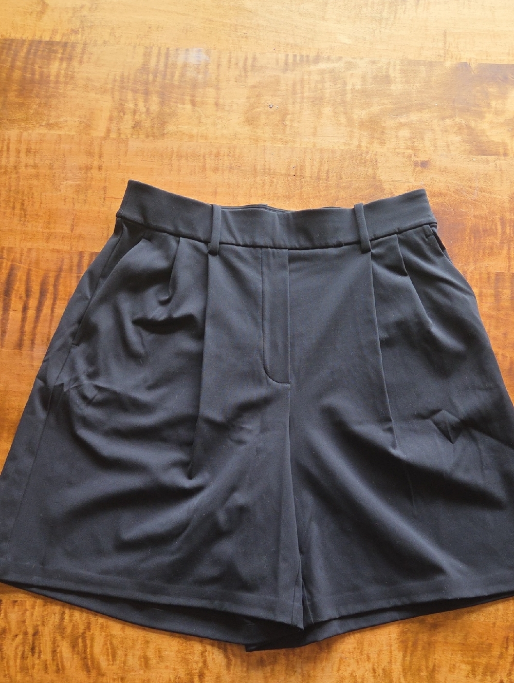 lululemon athletica Black High-Rise Pleated Shorts